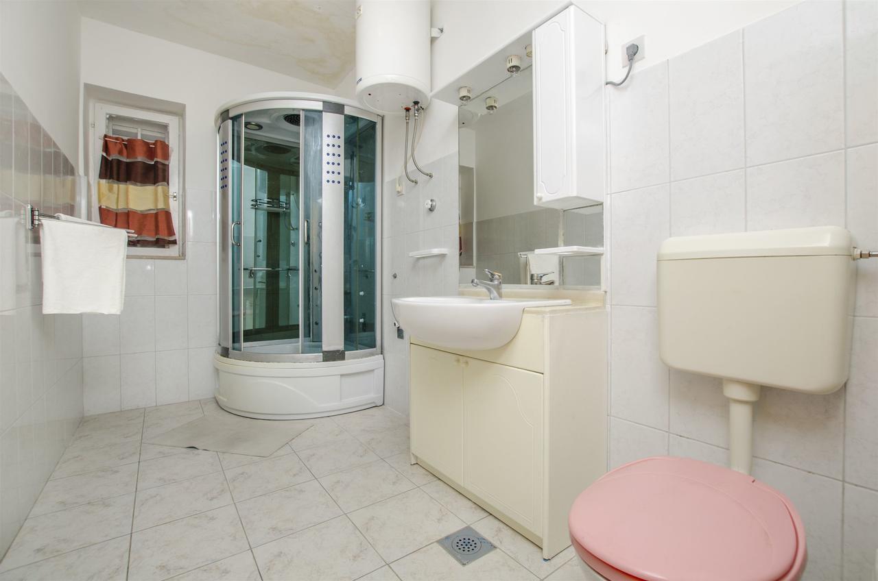 Apartments Anka ดูเช ภายนอก รูปภาพ
