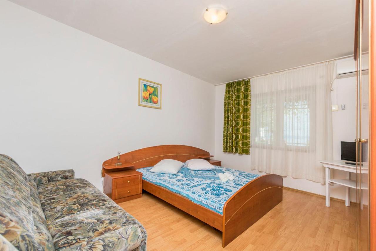 Apartments Anka ดูเช ภายนอก รูปภาพ